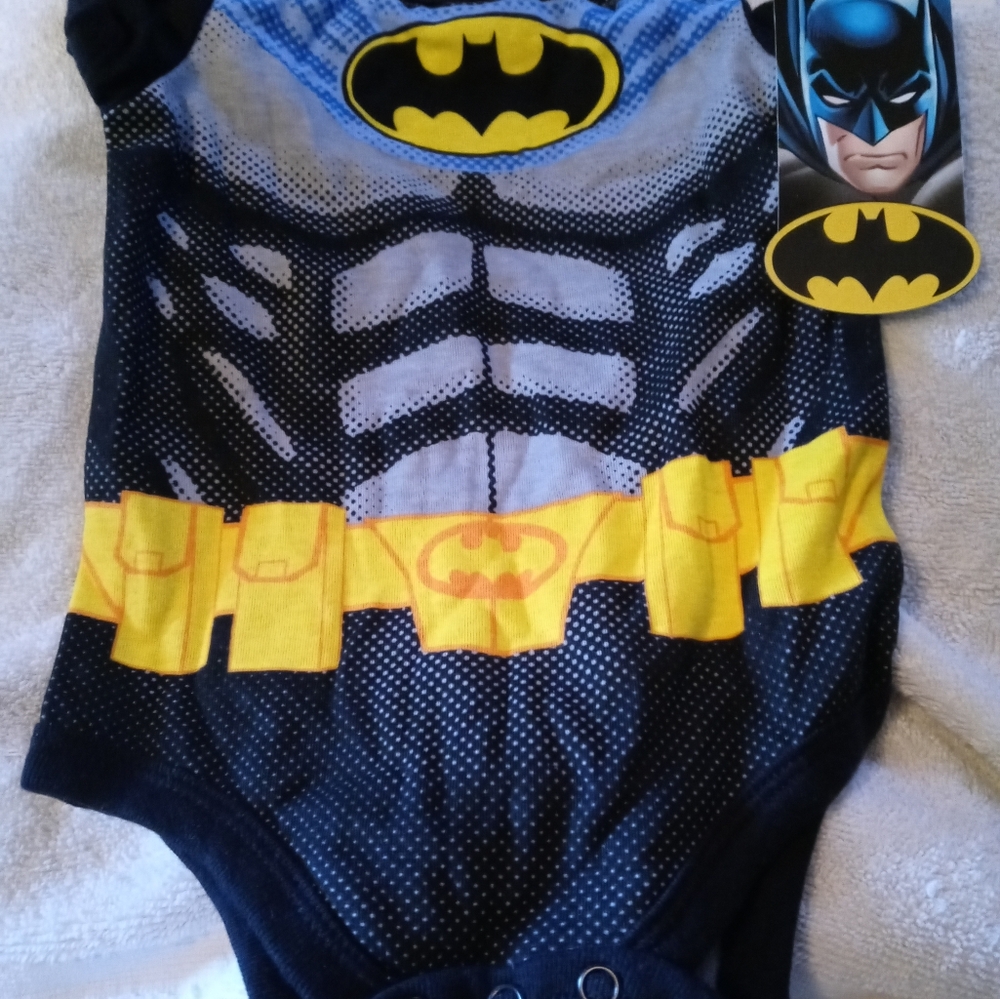 Batman onesie size 6/9M